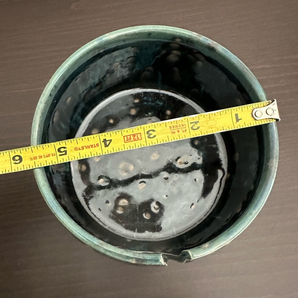 Handmade Pottery Yarn Bowl Green Speckled Ceramic Knitting Crochet Yarn Holder - Picture 4 of 4